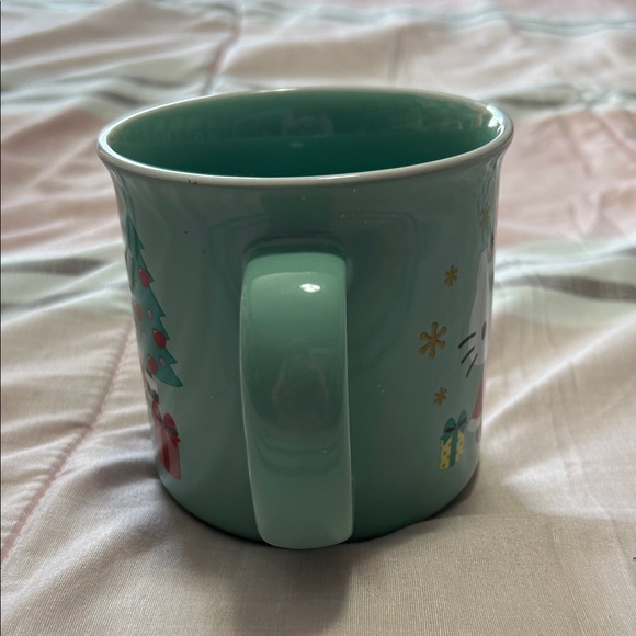 Hello Kitty 20 oz. Christmas Mug NWT - Picture 2 of 6